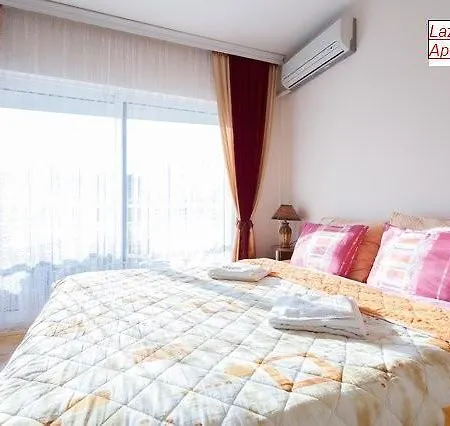 Apartment Lazo's *